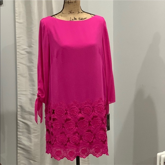 Tahari Dresses & Skirts - Tahari pink fushia embroidered dress size 8P